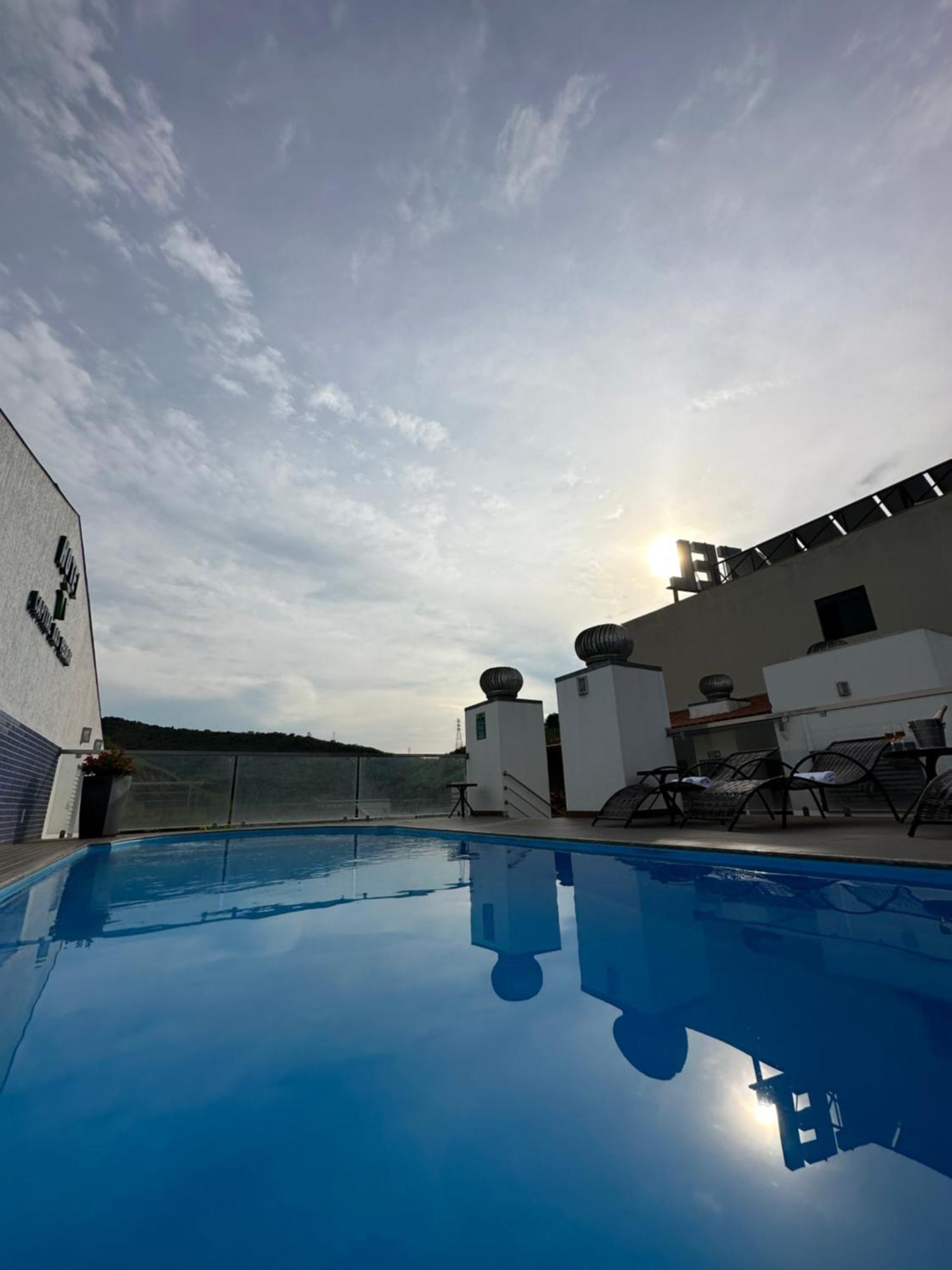 Capital Pedras Hotel 4*